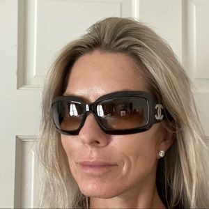 Chanel sunglasses with case. Great condition